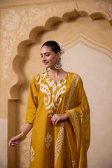 Kanak Bandhani Print Suit Set