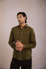 Olive cotton linen blend shirt men showcasing a men's olive green lightweight linen shirt design for a collared vacation shirt look.